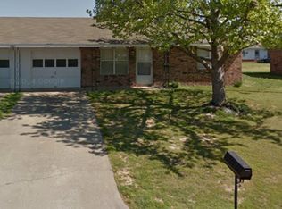 2004 Horseshoe Dr, Springdale, AR 72762