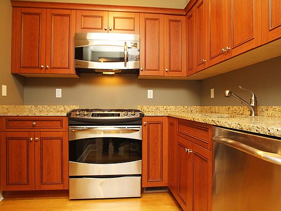4th image of 109 Forest St APT 7