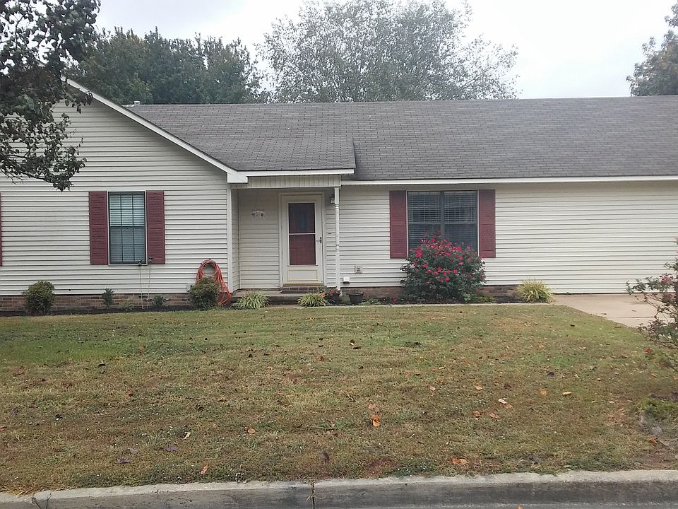 1st image of 2915 Clifton Dr