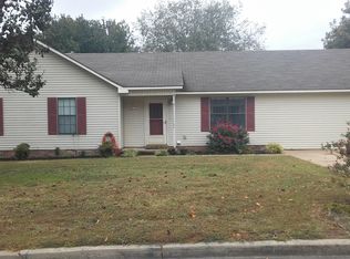 2915 Clifton Dr, Dyersburg, TN 38024