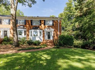 5377 Trentham Dr, Dunwoody, GA 30338