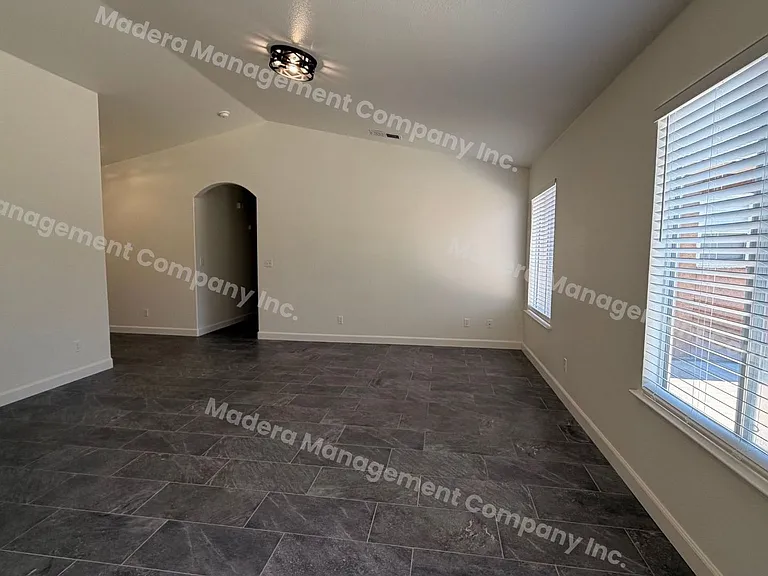 636 Macadamia Ave — Photo 6