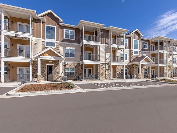Exterior Vantage at Loveland