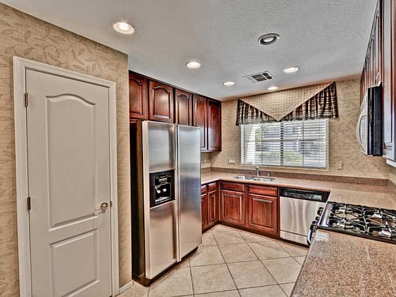 3rd image of 6342 W Big Oak St