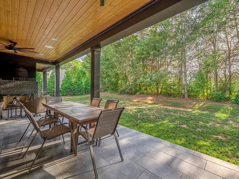 10119 Laurier Ln — Photo 25