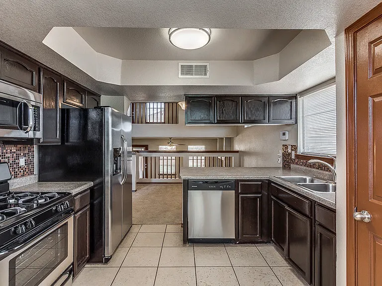 5337 Manuel Puentes Ct — Photo 7