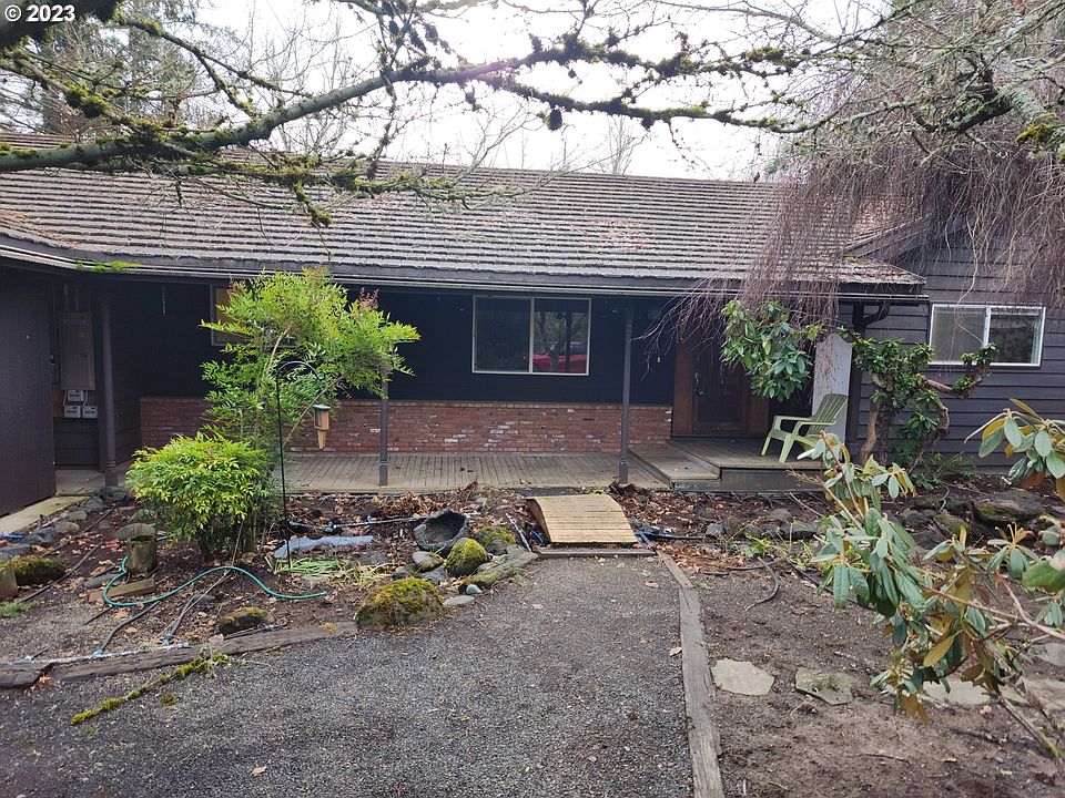 1445 Pine St NE, Silverton, OR 97381 Zillow