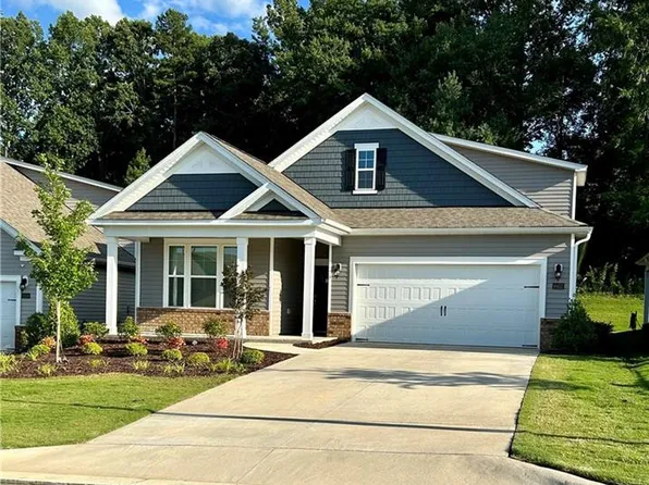 6452 Grogan Hill Rd, Whitsett, NC 27377