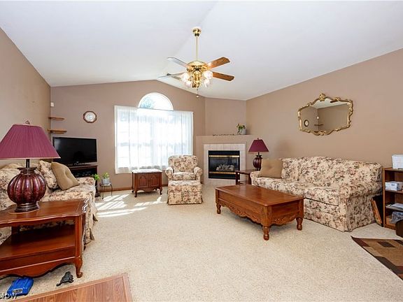 3rd image of 3098 Bayberry Cv
