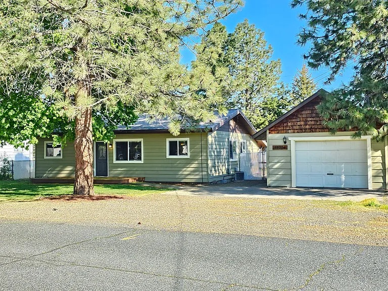 10202 White Birch Ln — Photo 1