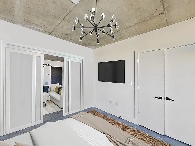 27 Montrose Ave #5T — Photo 10