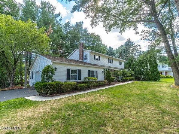 22 Heritage Lane, Clifton Park, NY 12065