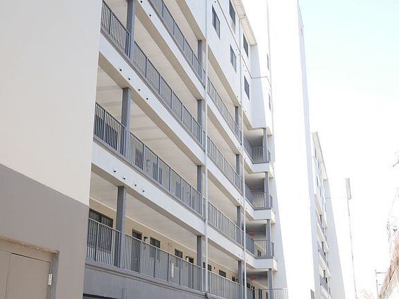 2nd image of 2 Leverington Ave #26