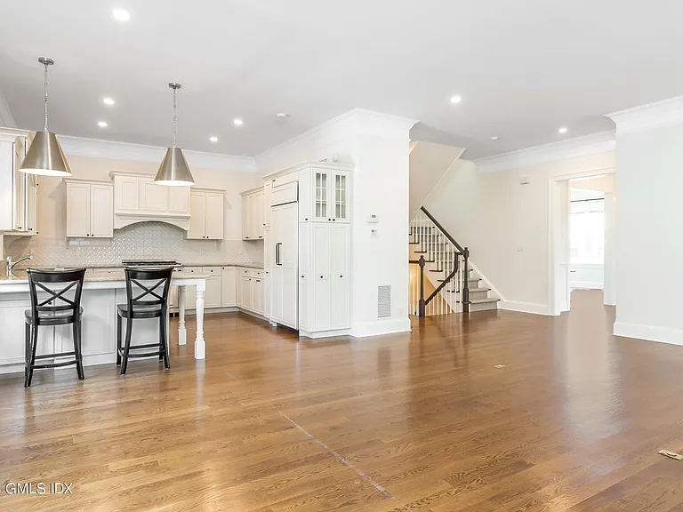 140 Havemeyer Pl — Photo 14