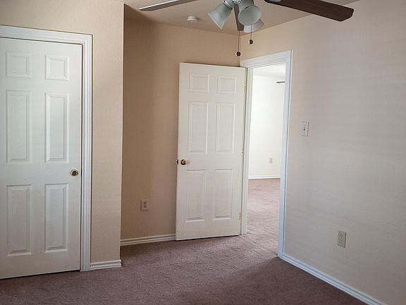 4th image of 208 E Park Ave #3