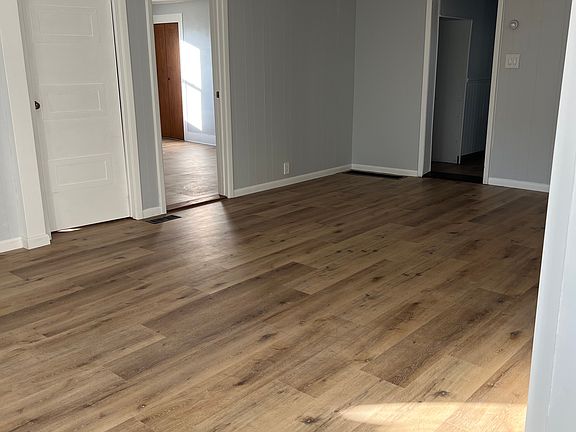 5th image of 54 N Ermine St #1