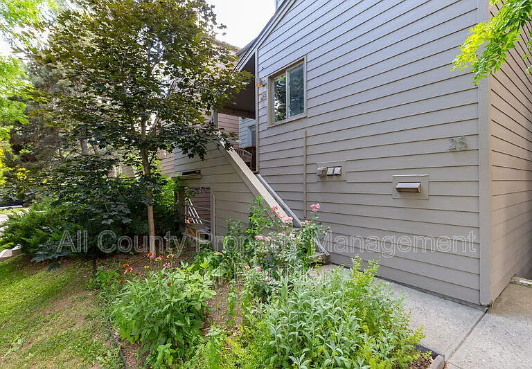 3725 Birchwood Dr #24 — Photo 2