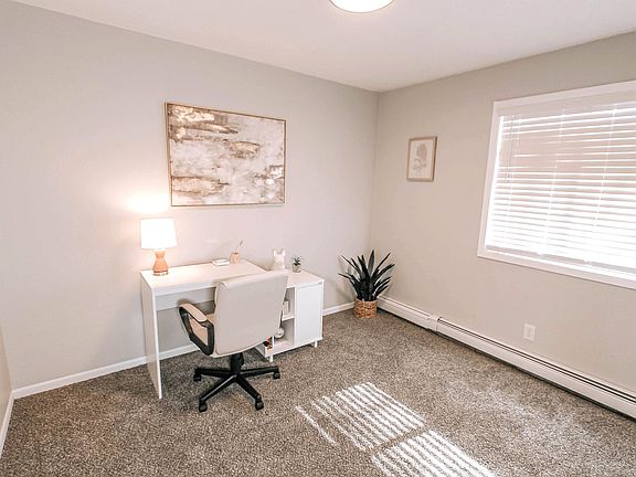 4th image of 2807 Lincoln Way #309
