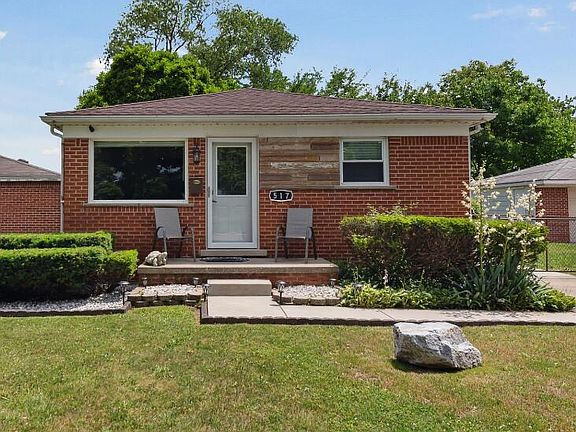2nd image of 517 River Ct