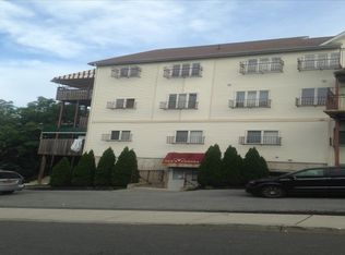 27 Quickway Rd, Monroe, NY 10950