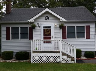 289 McKinley Dr, Mastic Beach, NY 11951