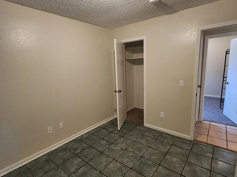 14371 NE 5th St — Photo 27