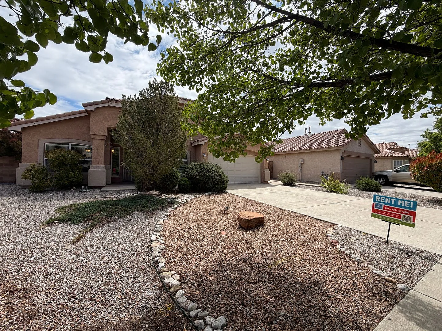 3 Bedroom Single Story Home Available Near Dellyne Ave NW & Unser Blvd NW! — Photo 3