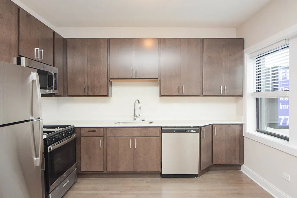 Building Photo - 3409 W Fullerton Ave #A4