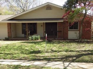 3 Edinburg Ct, Florissant, MO
