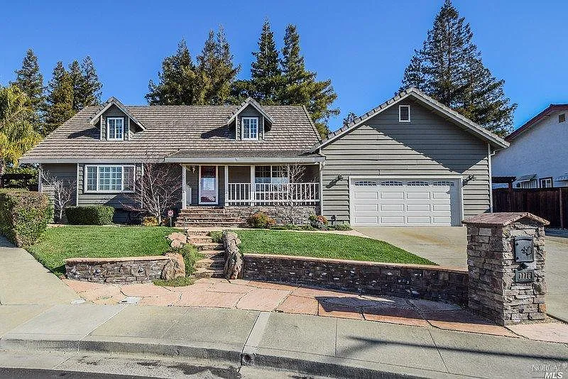 1778 Burbank Ct photo 1
