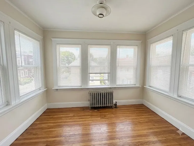 292 Foster St — Photo 11