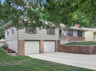8513 Maple Ave, Raytown, MO 64138