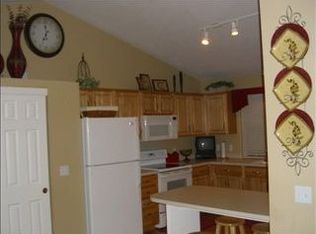 18680 T St, Omaha, NE 68135