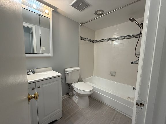 4th image of 3354 Woodburn Rd APT 14