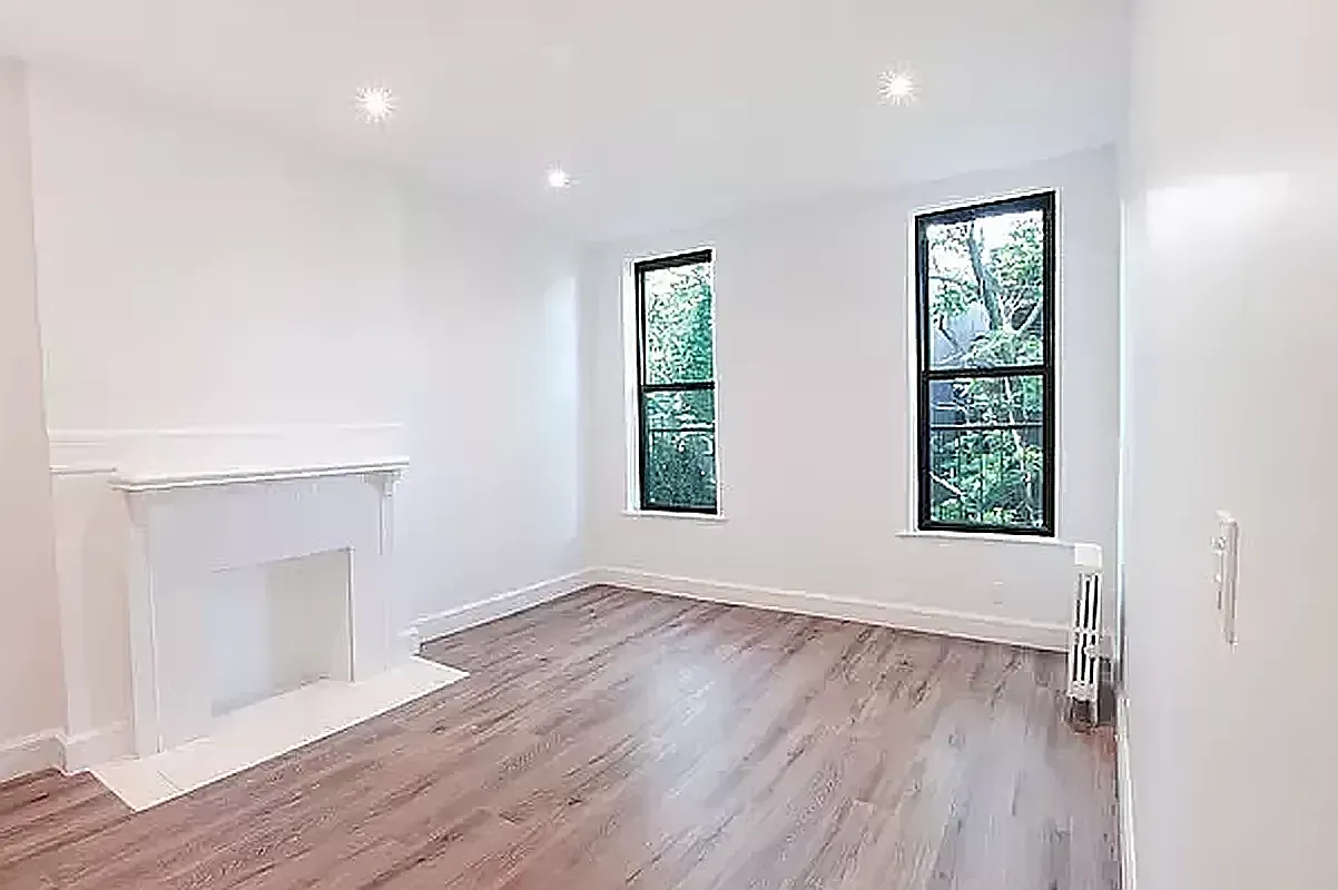 165 Howard Avenue — Photo 2
