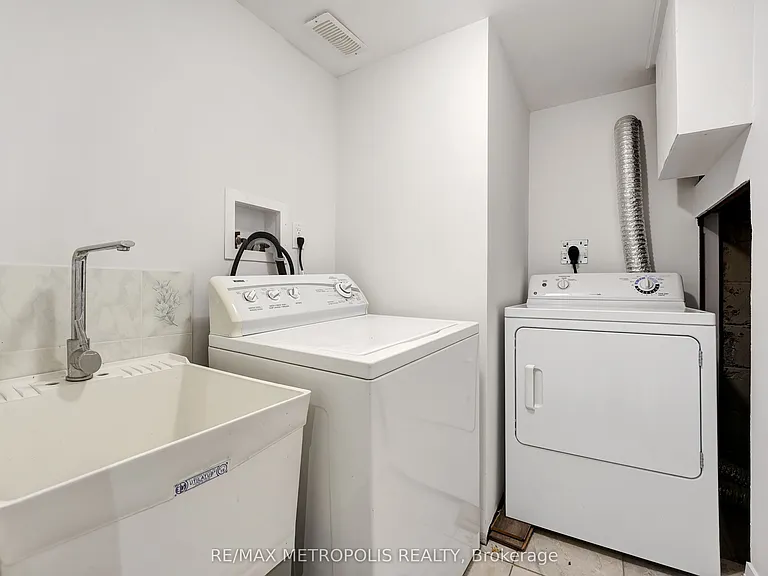 268 Penn Ave #BASEMENT — Photo 15