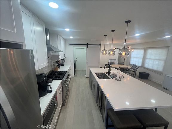 5th image of 9441 El Blanco Ave
