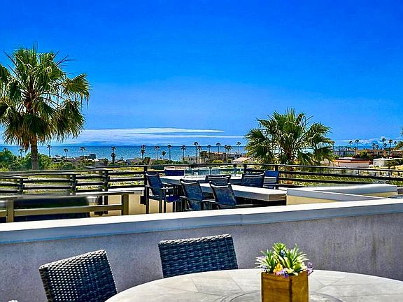2nd image of 1573 Vista Del Mar Way