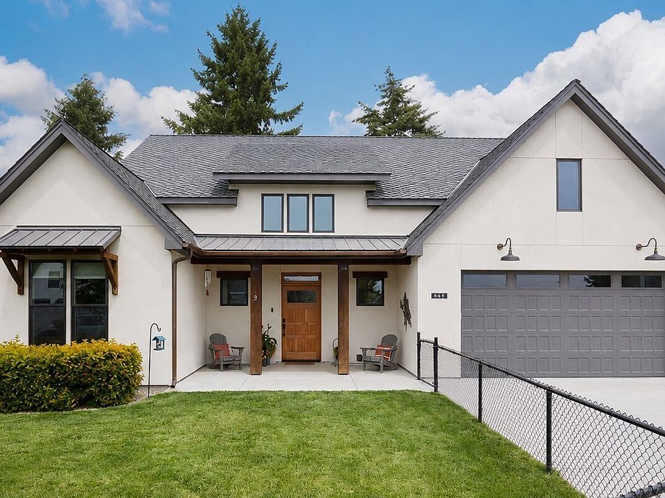 1st image of 865 NE Makiah Court