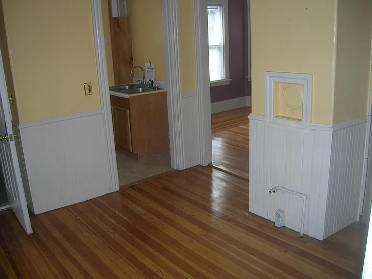 82 Peck St #1 — Photo 6