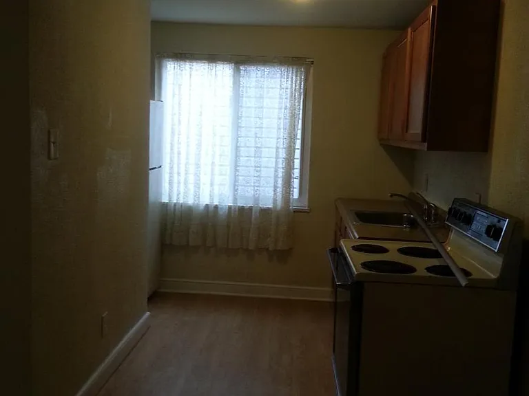 101 3rd St #5 — Photo 2
