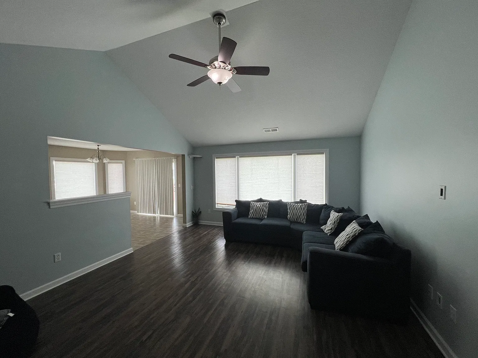 3 bed, 1363 sqft, $2,000 — Photo 3