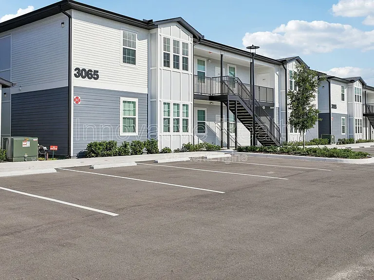 Venture Apartments — Photo 103
