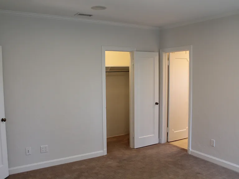 3711 Eagle St — Photo 23