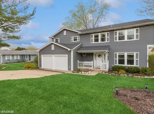 934 Harvest Dr, Antioch, IL