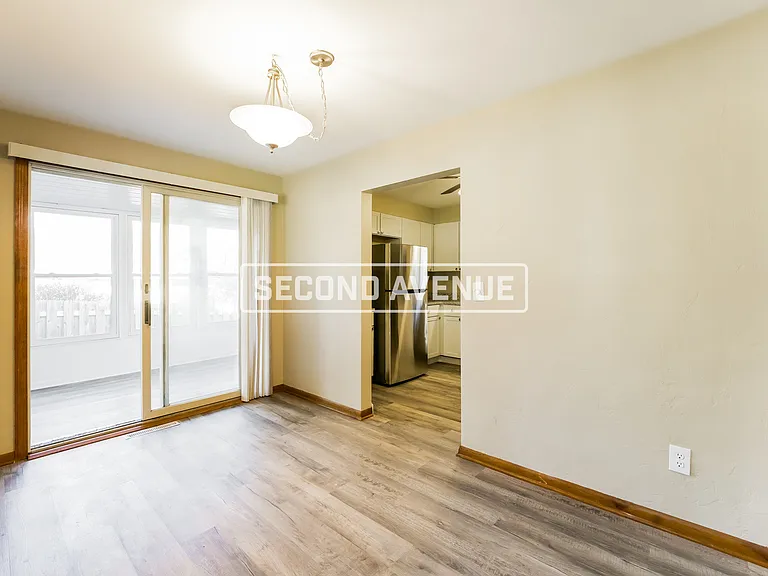 465 Willow Ave — Photo 6