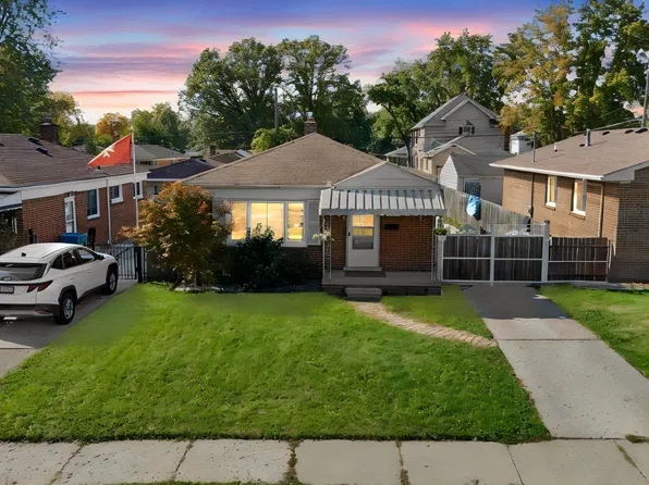 8345 Robindale Ave, Dearborn Heights, MI 48127