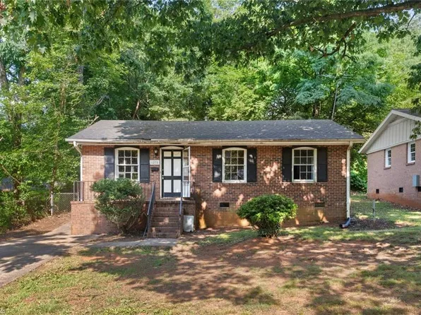1278 Tredwell Dr, Winston Salem, NC 27103