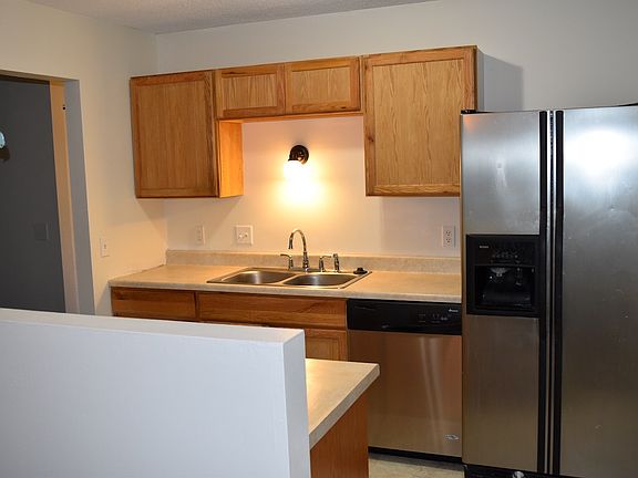 3rd image of 9333 Hamline Ave N