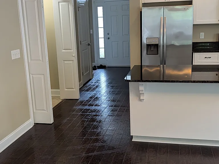 108 Kenosha Ct — Photo 3